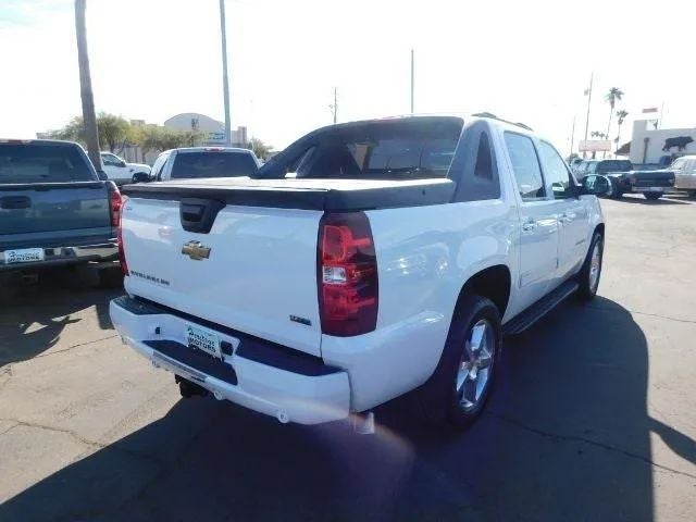 2011 Chevrolet Avalanche SPORT UTILITY 4-DR LS 2WD