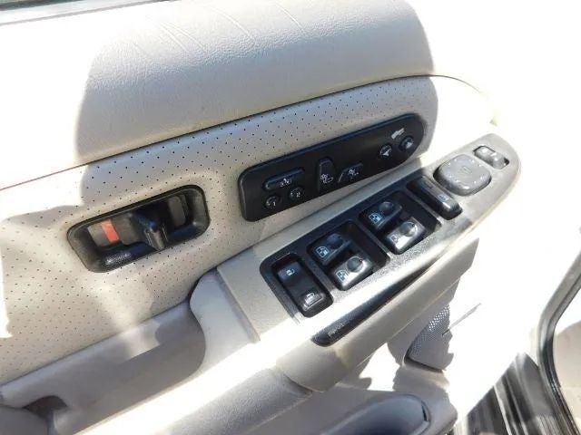 2003 Cadillac Escalade EXT Sport Utility Pickup 4D 5 1/4 ft