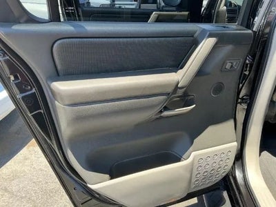 2004 Nissan Pathfinder Armada LE Sport Utility 4D