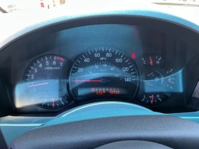 2004 Nissan Pathfinder Armada LE Sport Utility 4D