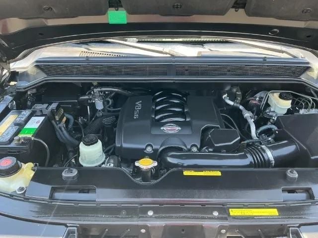 2004 Nissan Pathfinder Armada LE Sport Utility 4D