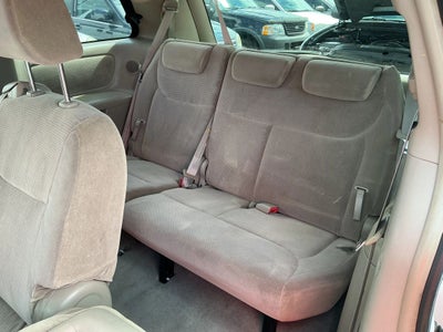 2004 Toyota Sienna LE Minivan 4D