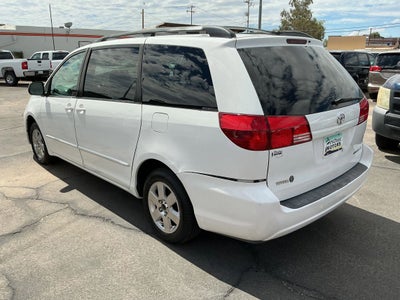 2004 Toyota Sienna LE Minivan 4D