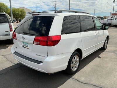 2004 Toyota Sienna LE Minivan 4D