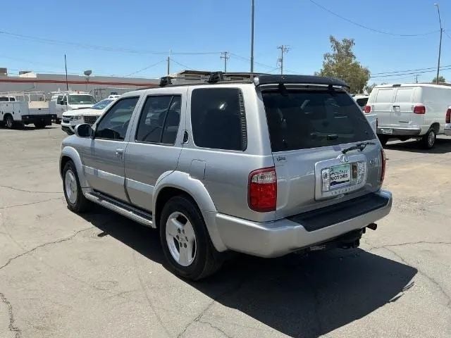 2002 INFINITI QX QX4 Sport Utility 4D