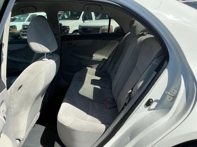 2013 Toyota Corolla L Sedan 4D