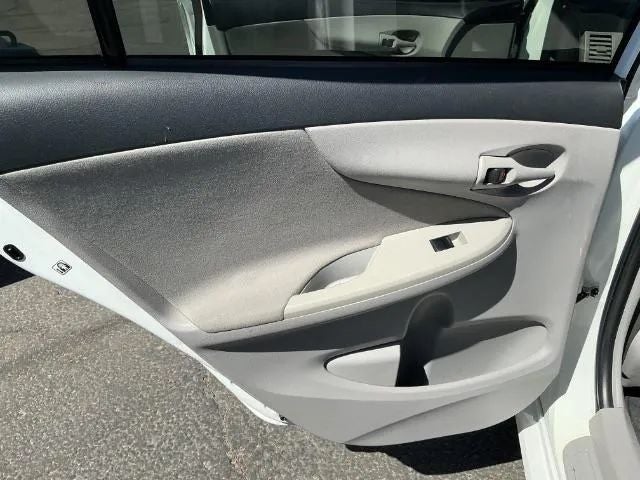 2013 Toyota Corolla L Sedan 4D