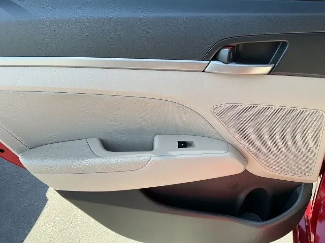 2017 Hyundai Elantra SE Sedan 4D