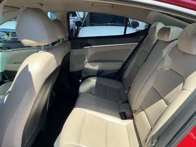 2017 Hyundai Elantra SE Sedan 4D