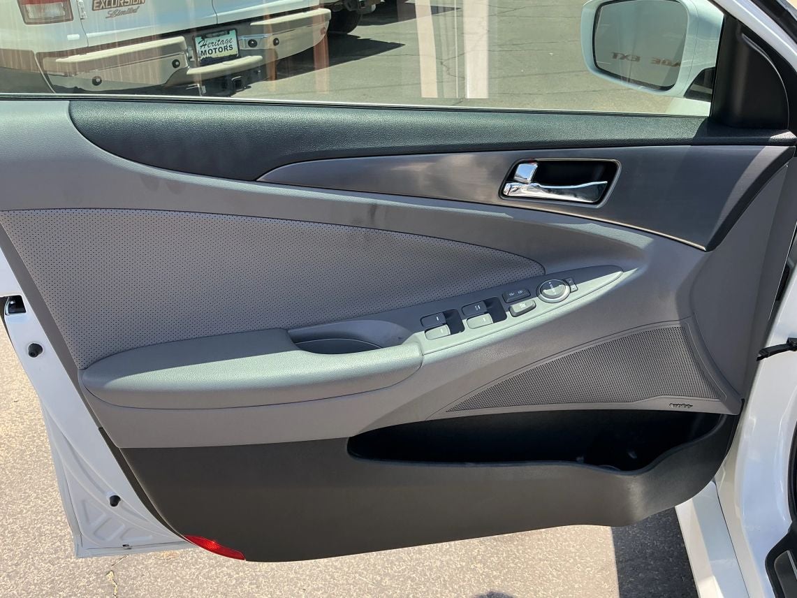2015 Hyundai Sonata Hybrid Sedan Limited