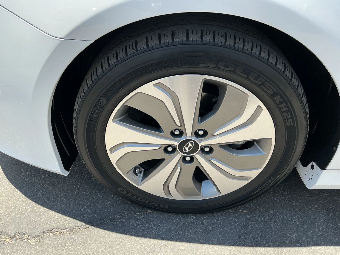 2015 Hyundai Sonata Hybrid Sedan Limited